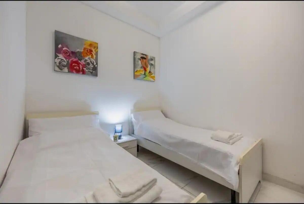 2 Bedroom In Sliema, Malta No 6 Apartment Sliema